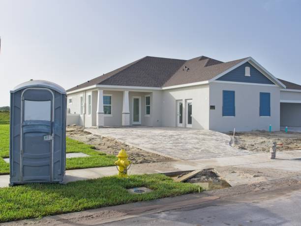 Portable Toilet Options We Offer in Clendenin, WV